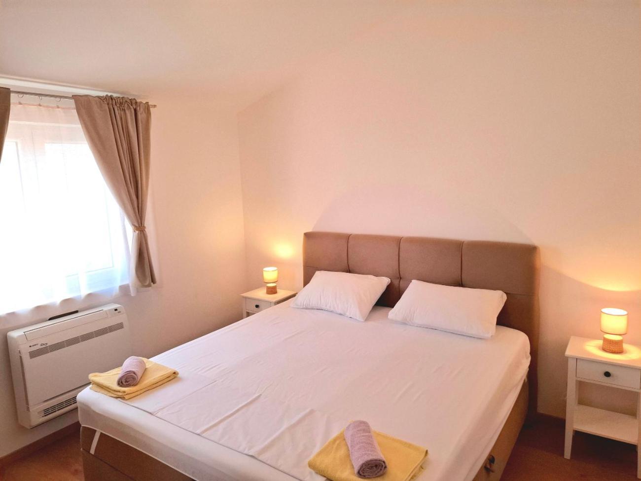 Apartman Adagio Zaboric Buitenkant foto
