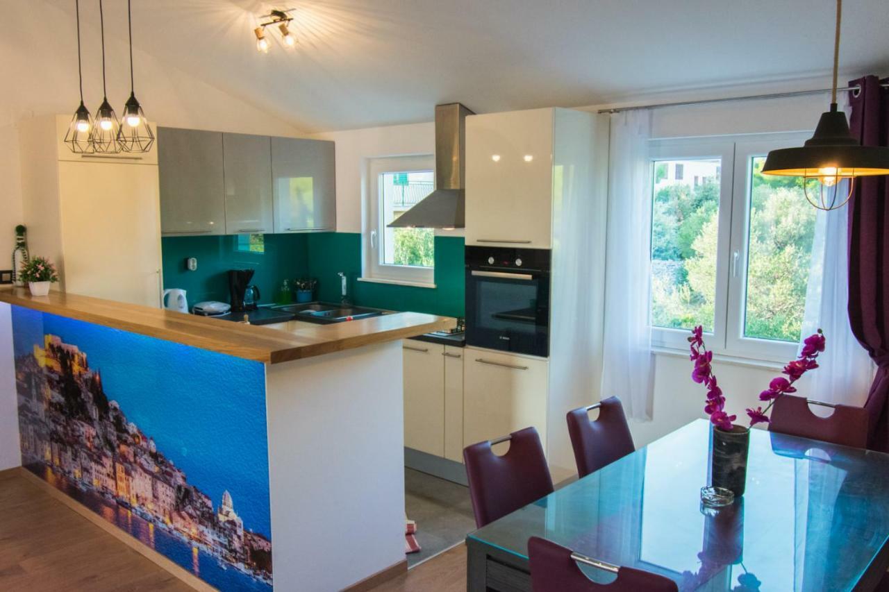 Apartman Adagio Zaboric Buitenkant foto
